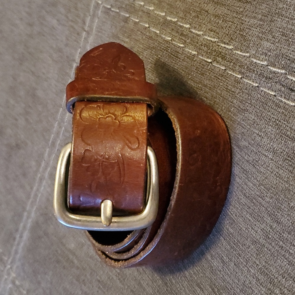 Hand tooled floral pattern brown leather belt sz med
